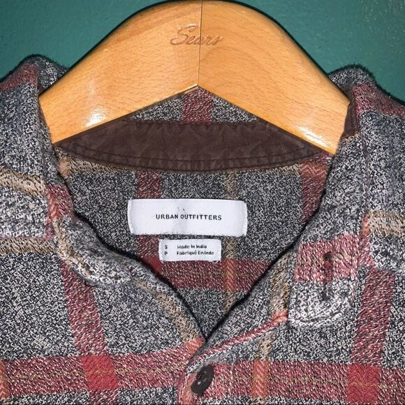 UO Urban Outfitters Men Small Flannel Button Up - Picture 2 of 3